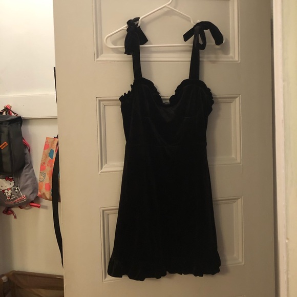 black velvet bow tie strap dress - Picture 5 of 6